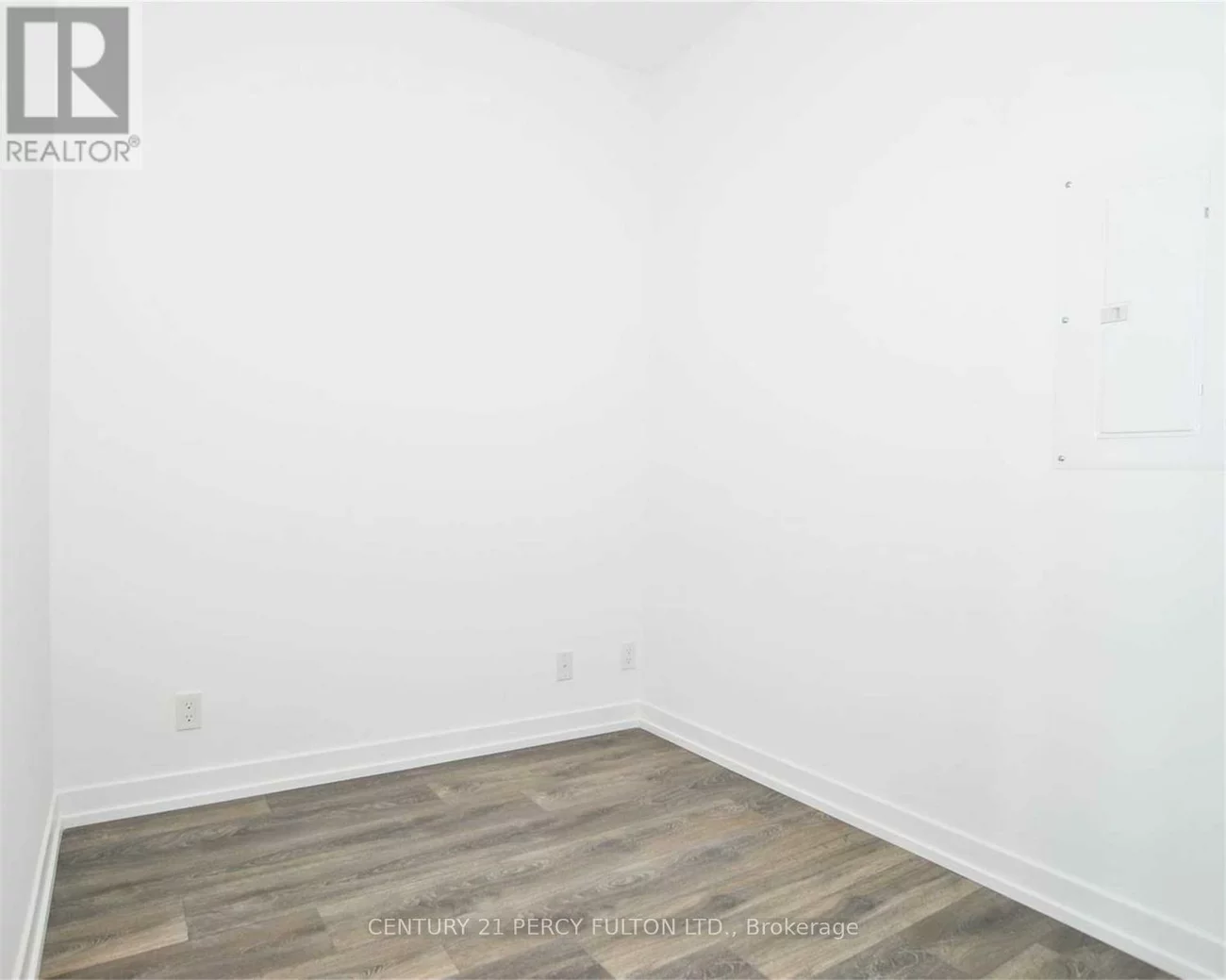 898, Portage, Vaughan Corporate Centre, Vaughan