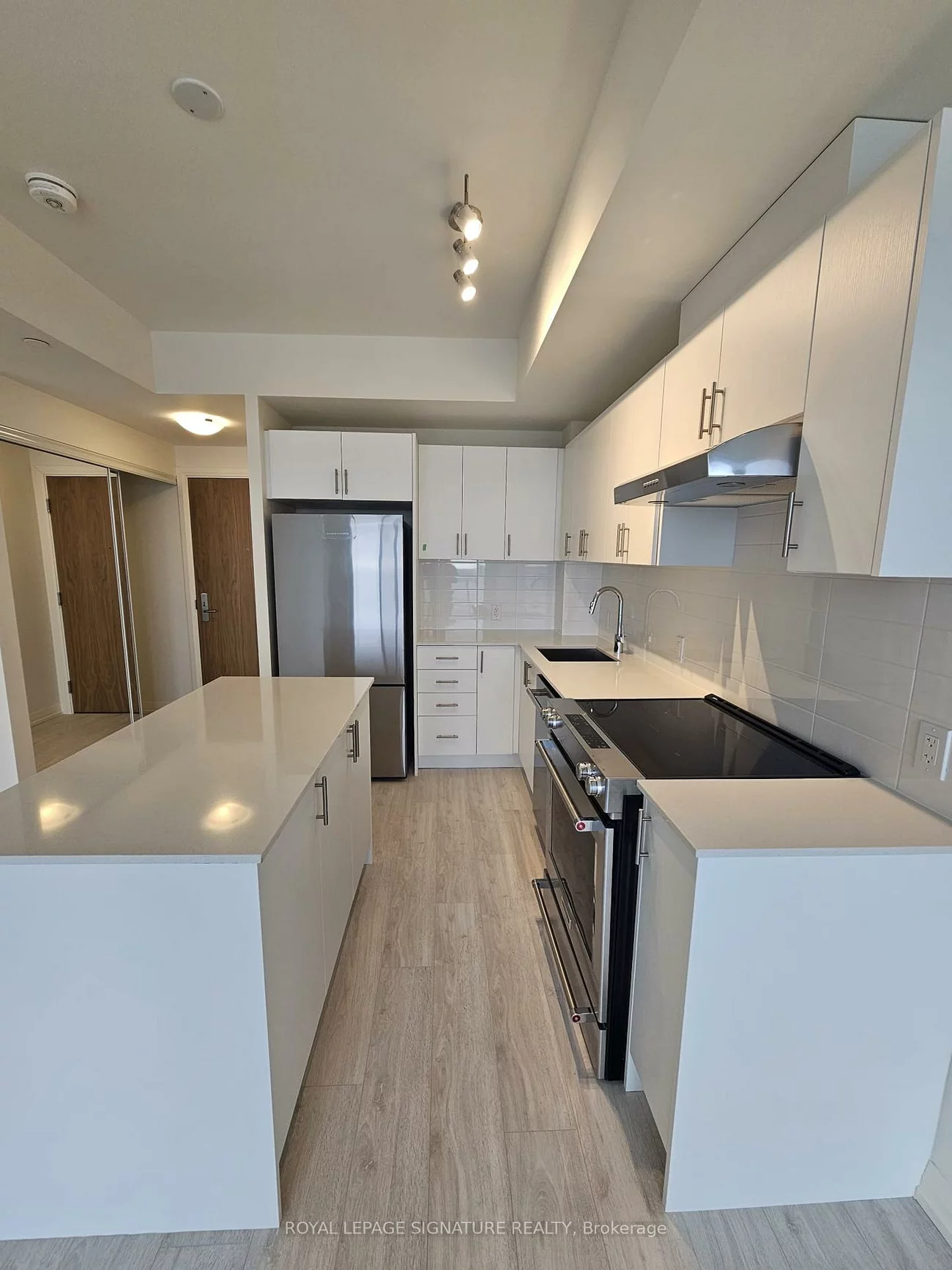 27, Korda, Vellore Village, Vaughan