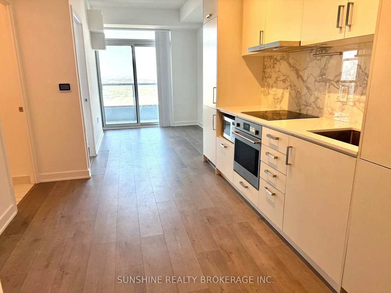 60, Honeycrisp, Vaughan Corporate Centre, Vaughan