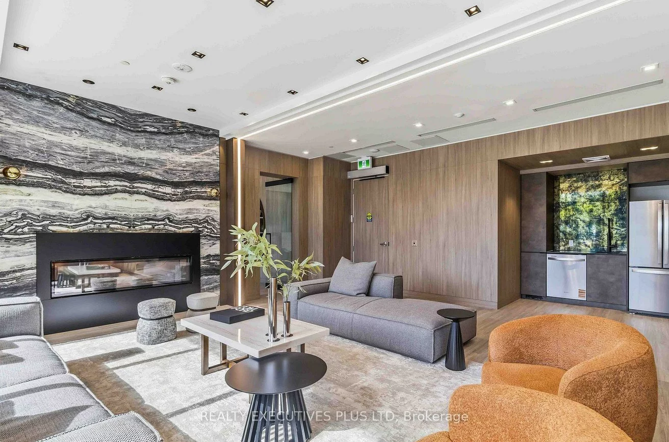 8188, Yonge, Uplands, Vaughan
