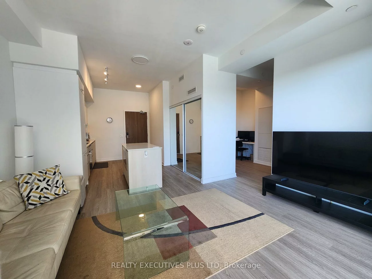 8188, Yonge, Uplands, Vaughan