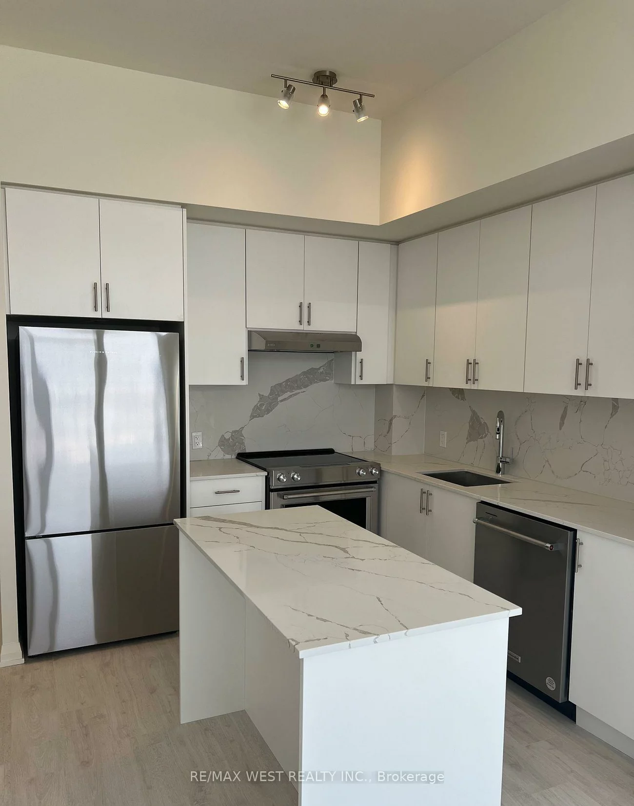 9000, Jane, Vellore Village, Vaughan