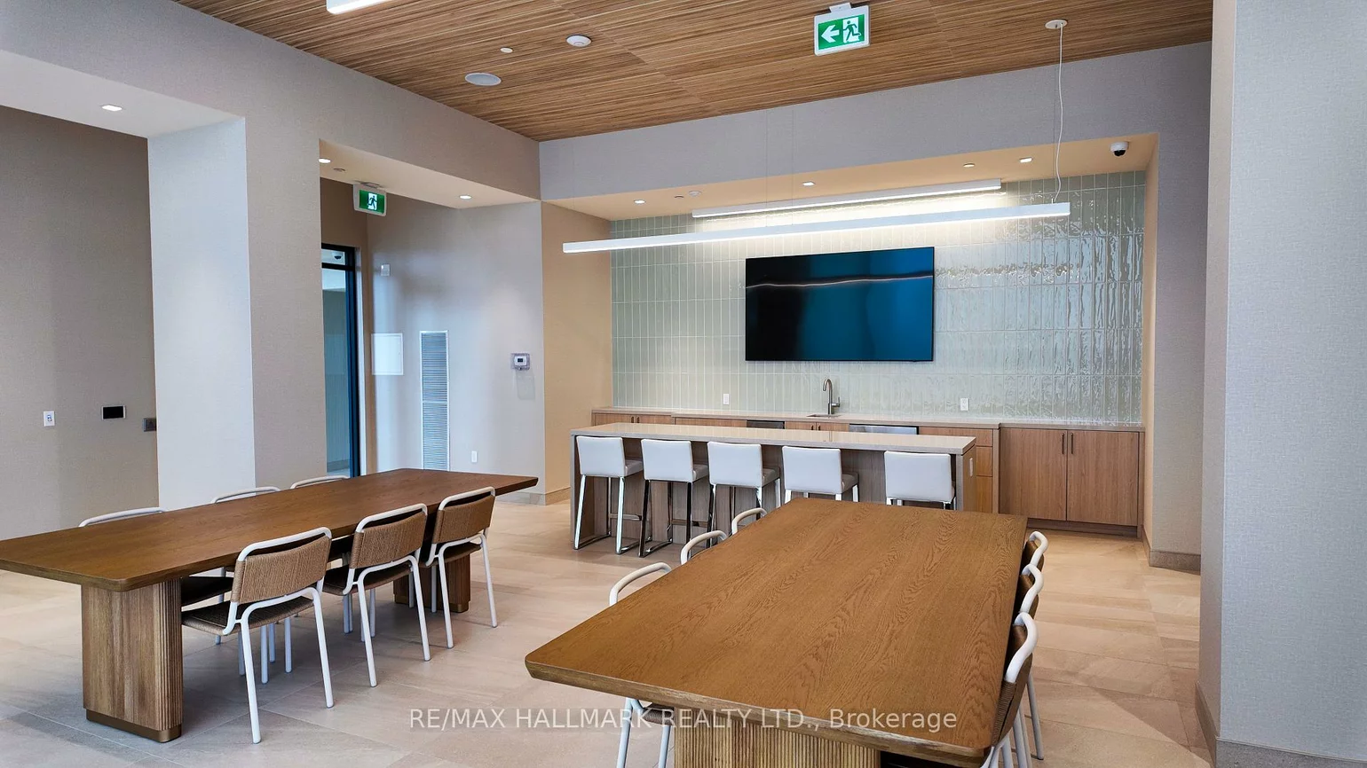 8960, Jane, Vellore Village, Vaughan