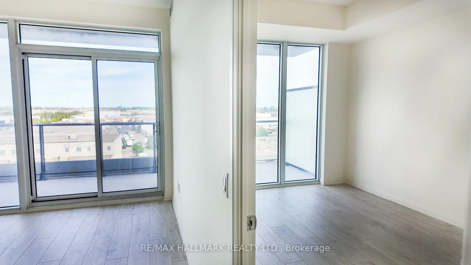 8960, Jane, Vellore Village, Vaughan