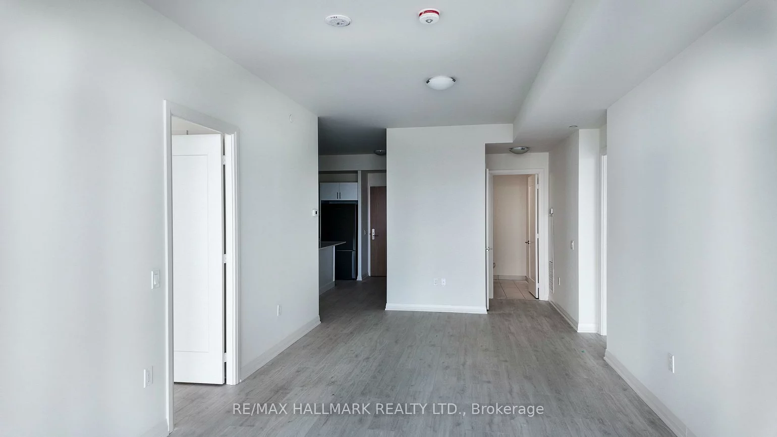 8960, Jane, Vellore Village, Vaughan