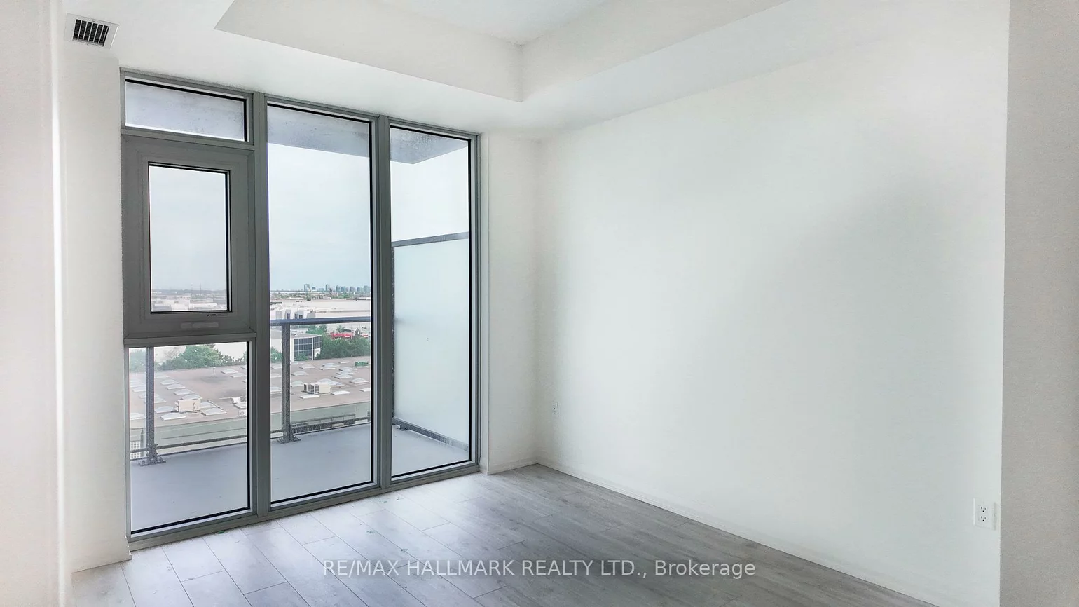 8960, Jane, Vellore Village, Vaughan