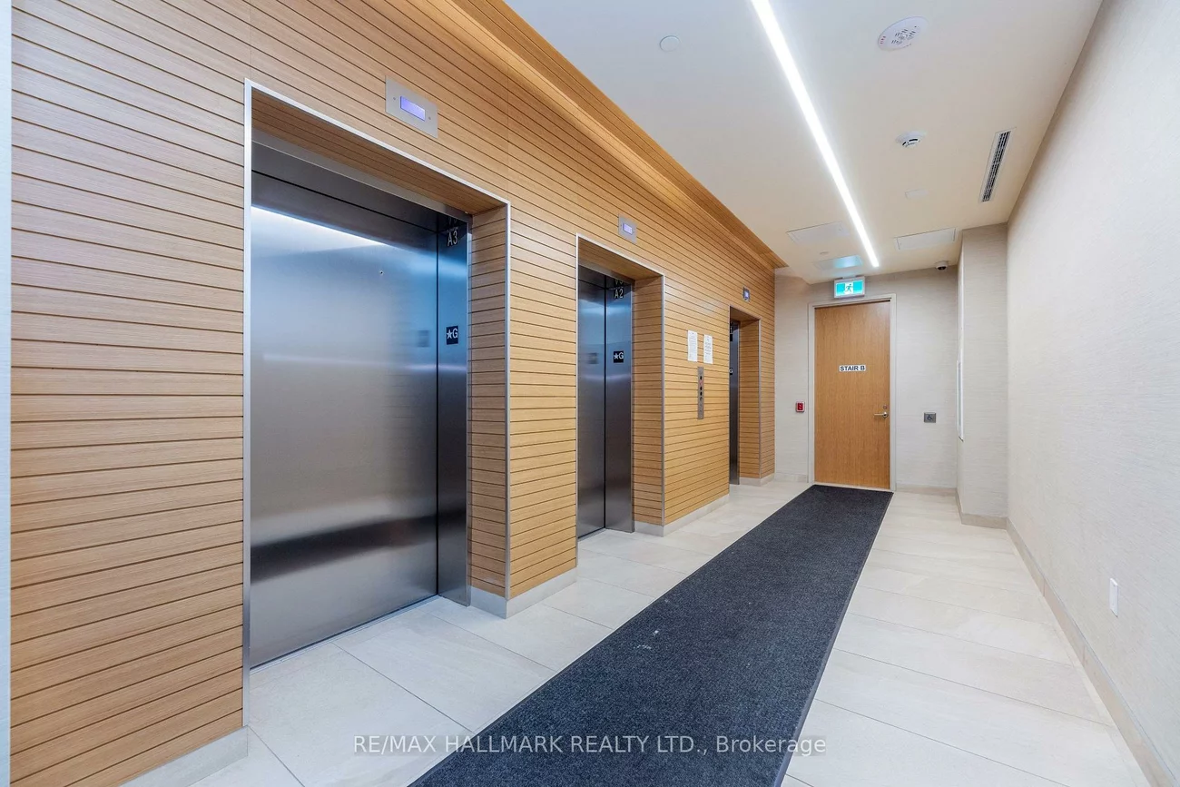 8960, Jane, Vellore Village, Vaughan