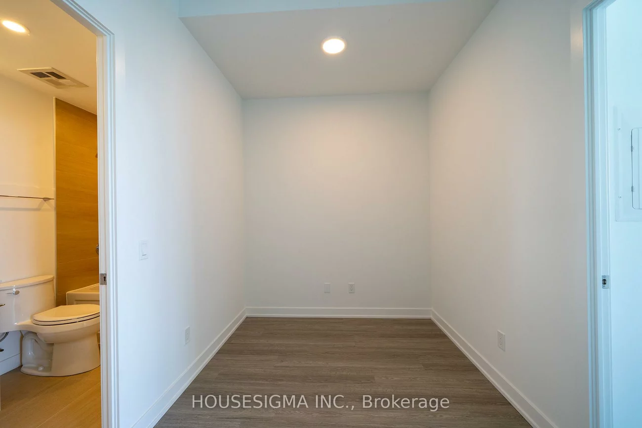 8188, Yonge, Uplands, Vaughan
