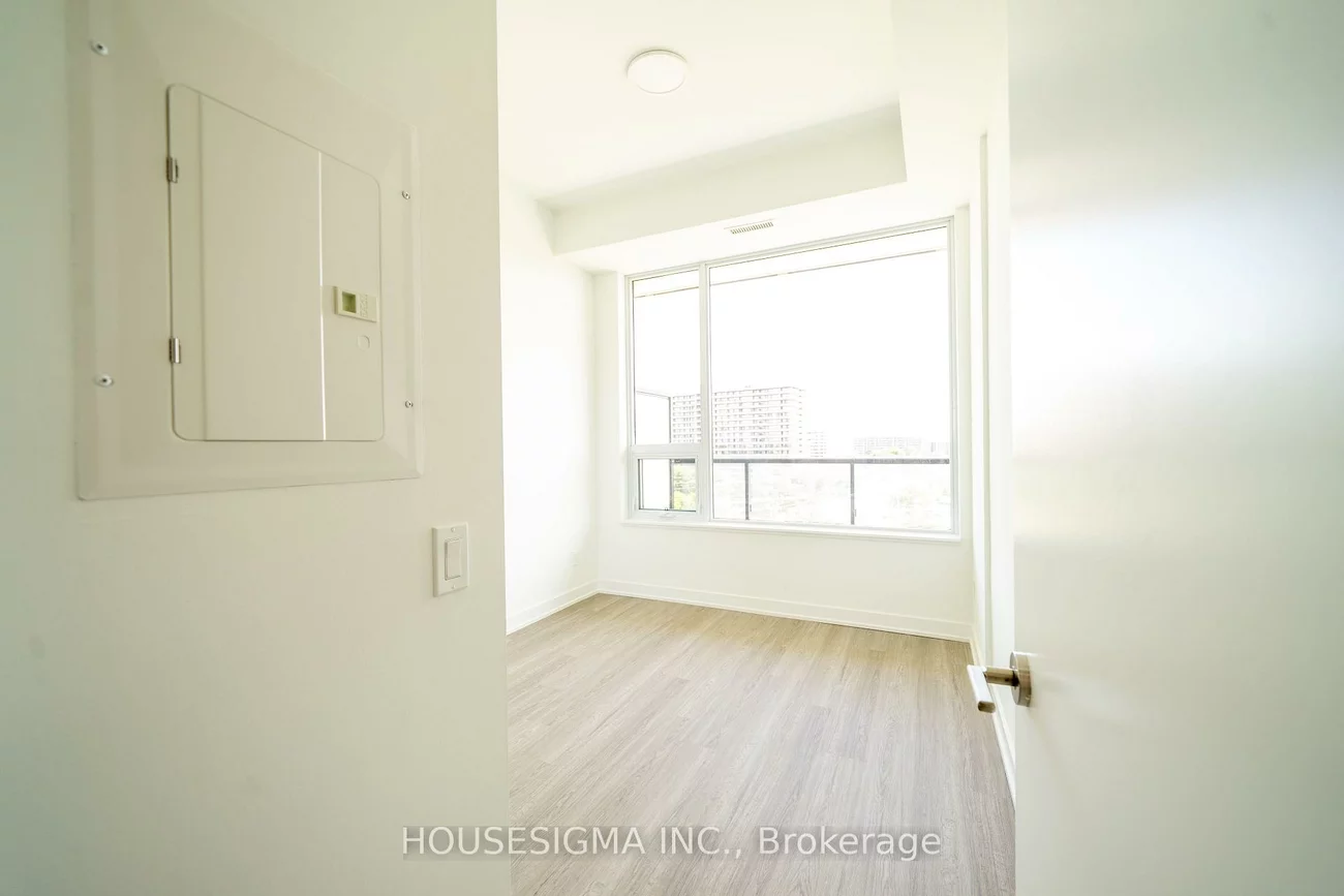 8188, Yonge, Uplands, Vaughan