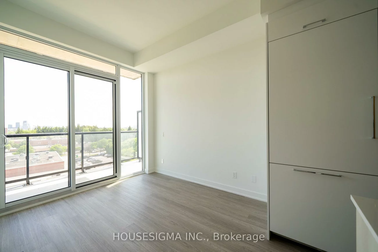 8188, Yonge, Uplands, Vaughan