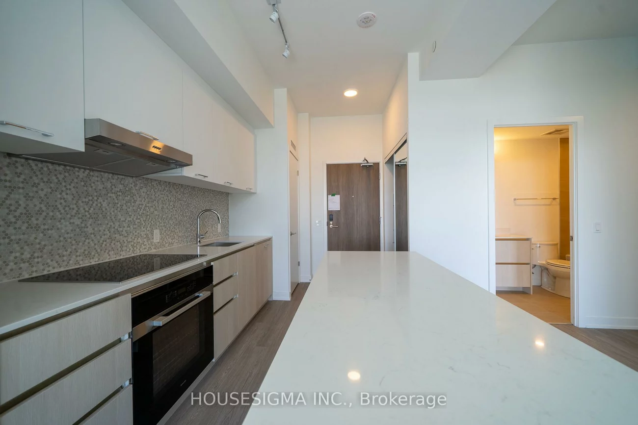 8188, Yonge, Uplands, Vaughan