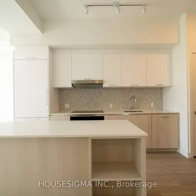 8188, Yonge, Uplands, Vaughan