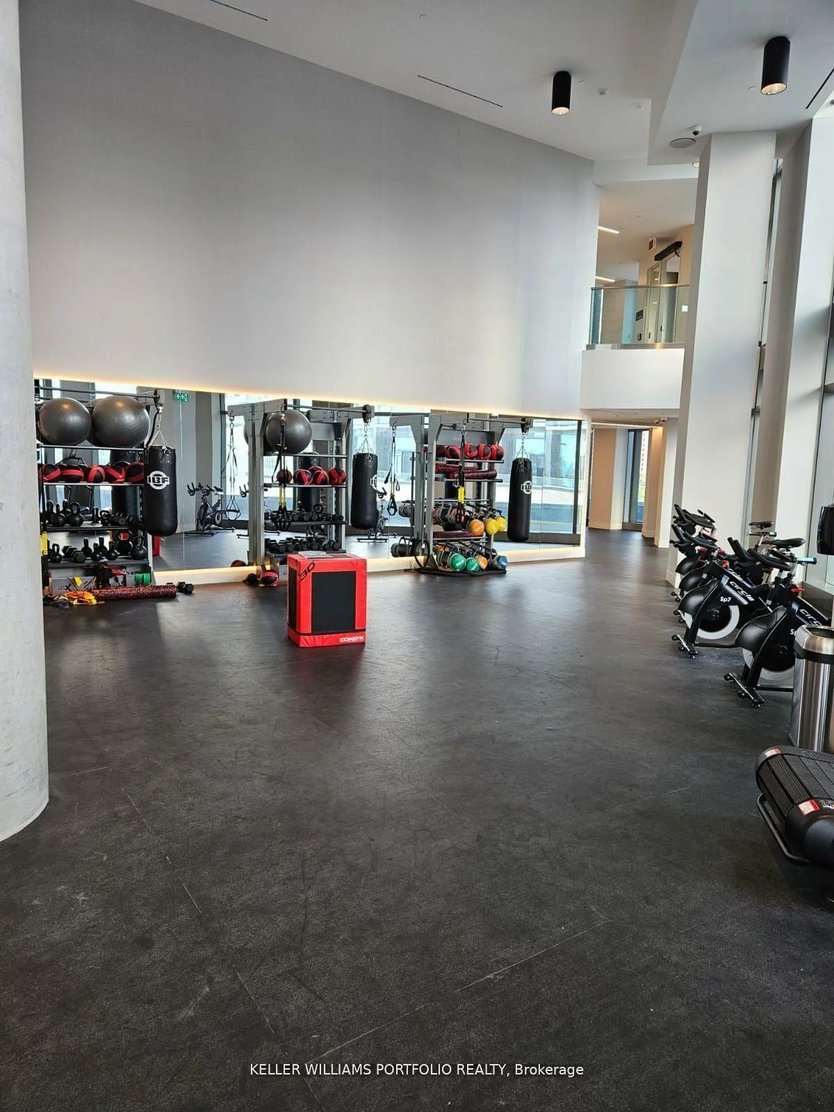 1000, Portage, Vaughan Corporate Centre, Vaughan
