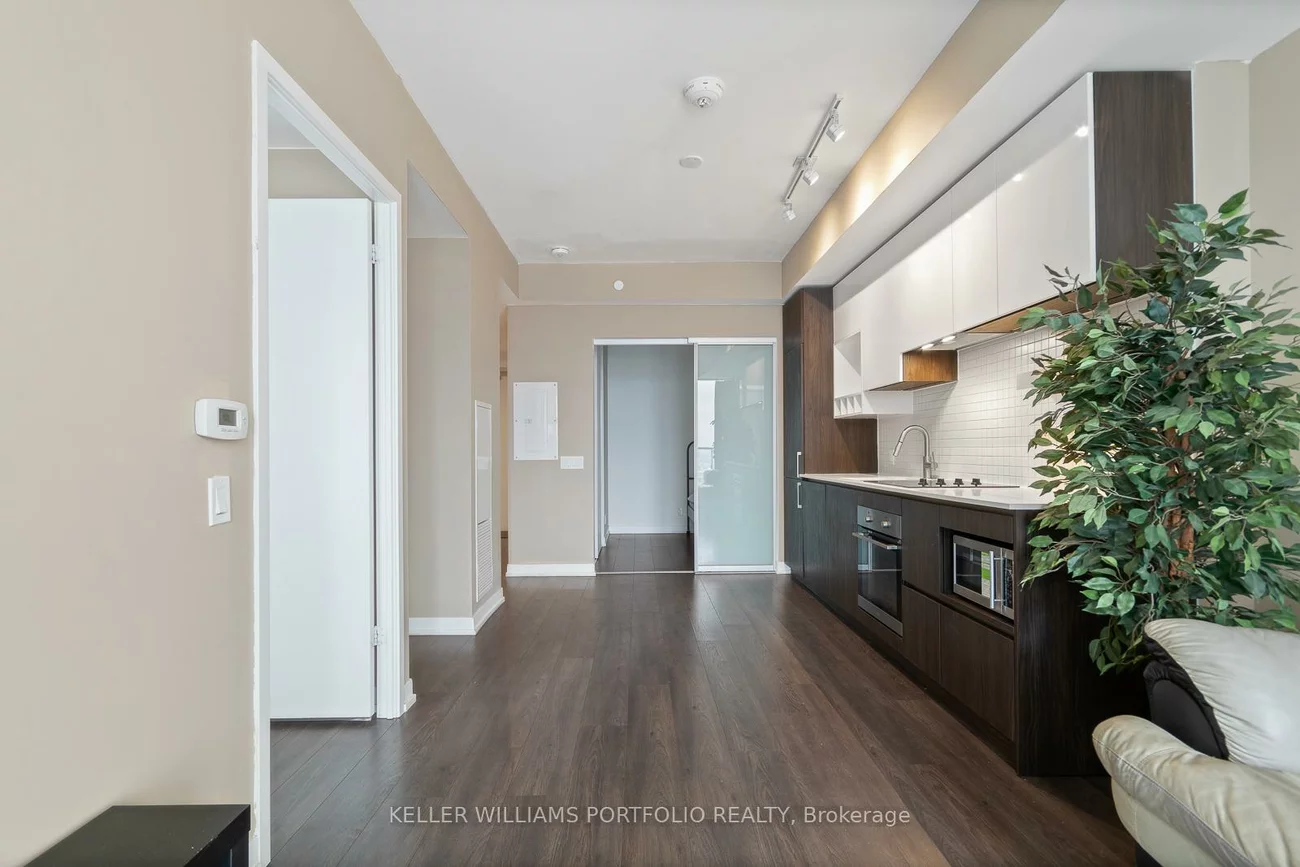 898, Portage, Vaughan Corporate Centre, Vaughan