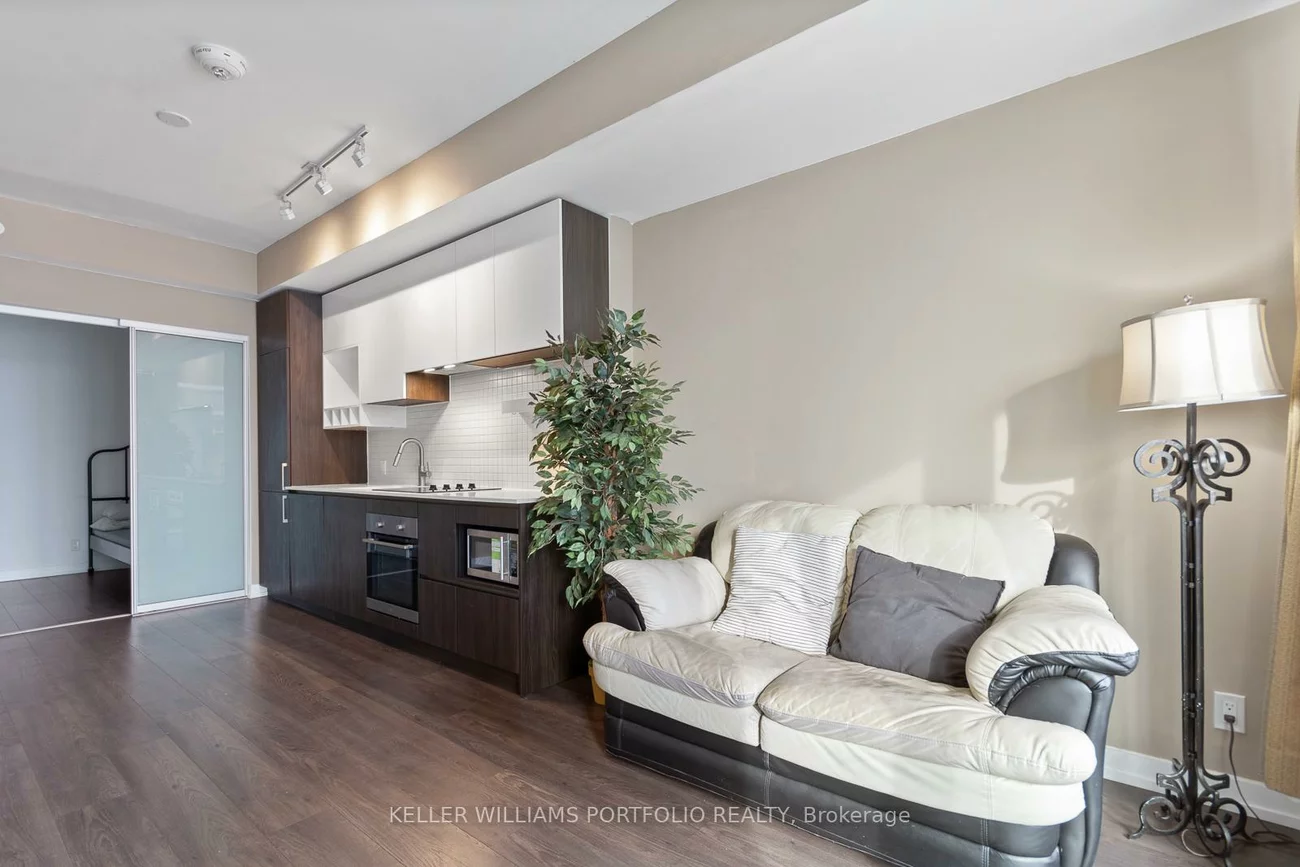 898, Portage, Vaughan Corporate Centre, Vaughan