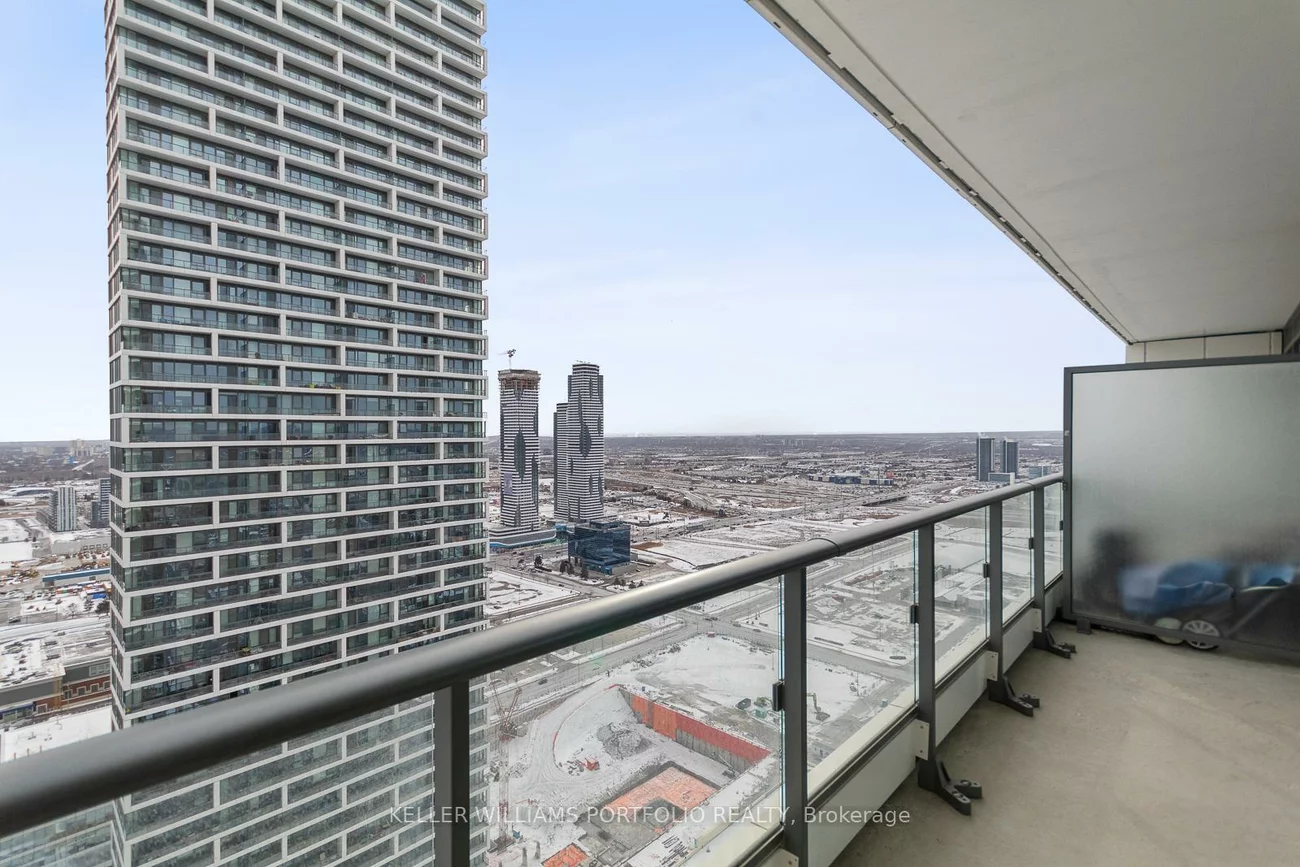 898, Portage, Vaughan Corporate Centre, Vaughan