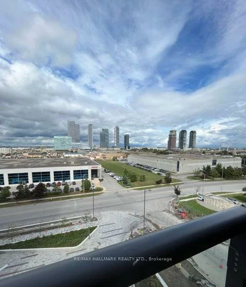 60, Honeycrisp, Vaughan Corporate Centre, Vaughan