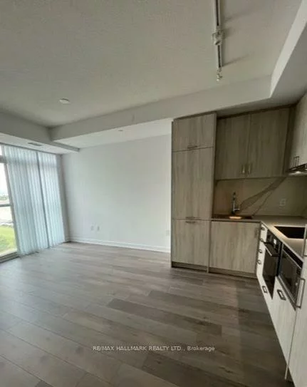 60, Honeycrisp, Vaughan Corporate Centre, Vaughan