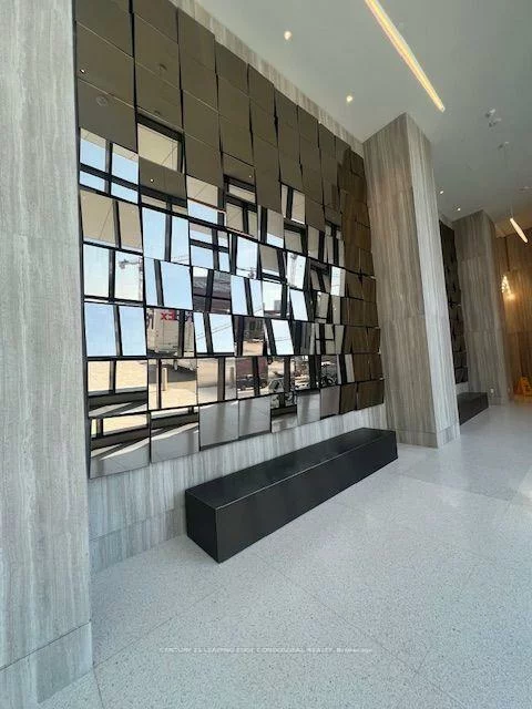 225, Commerce, Vaughan Corporate Centre, Vaughan