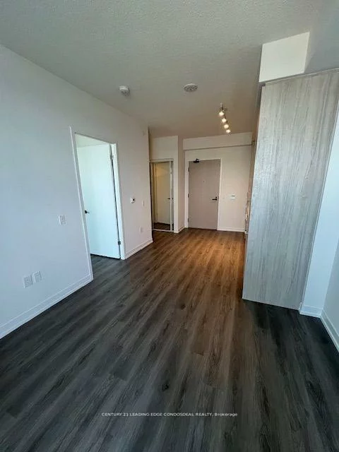 225, Commerce, Vaughan Corporate Centre, Vaughan