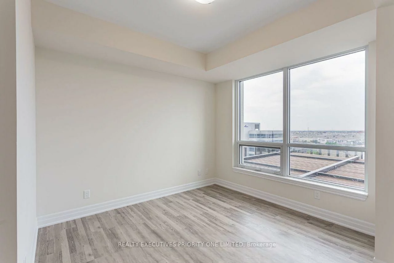 9075, Jane, Concord, Vaughan