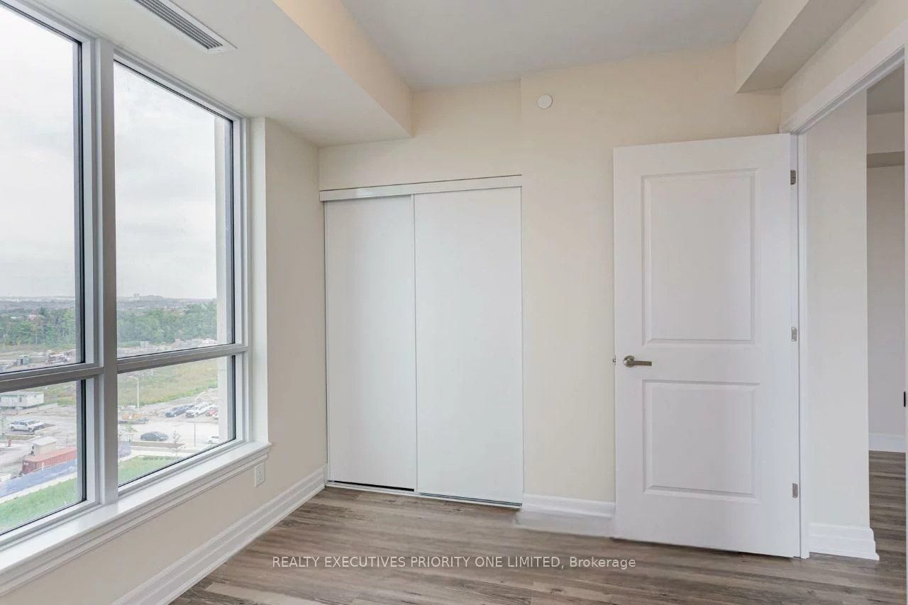 9075, Jane, Concord, Vaughan