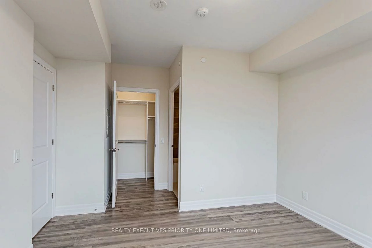 9075, Jane, Concord, Vaughan