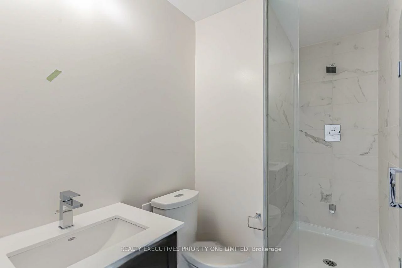 9075, Jane, Concord, Vaughan