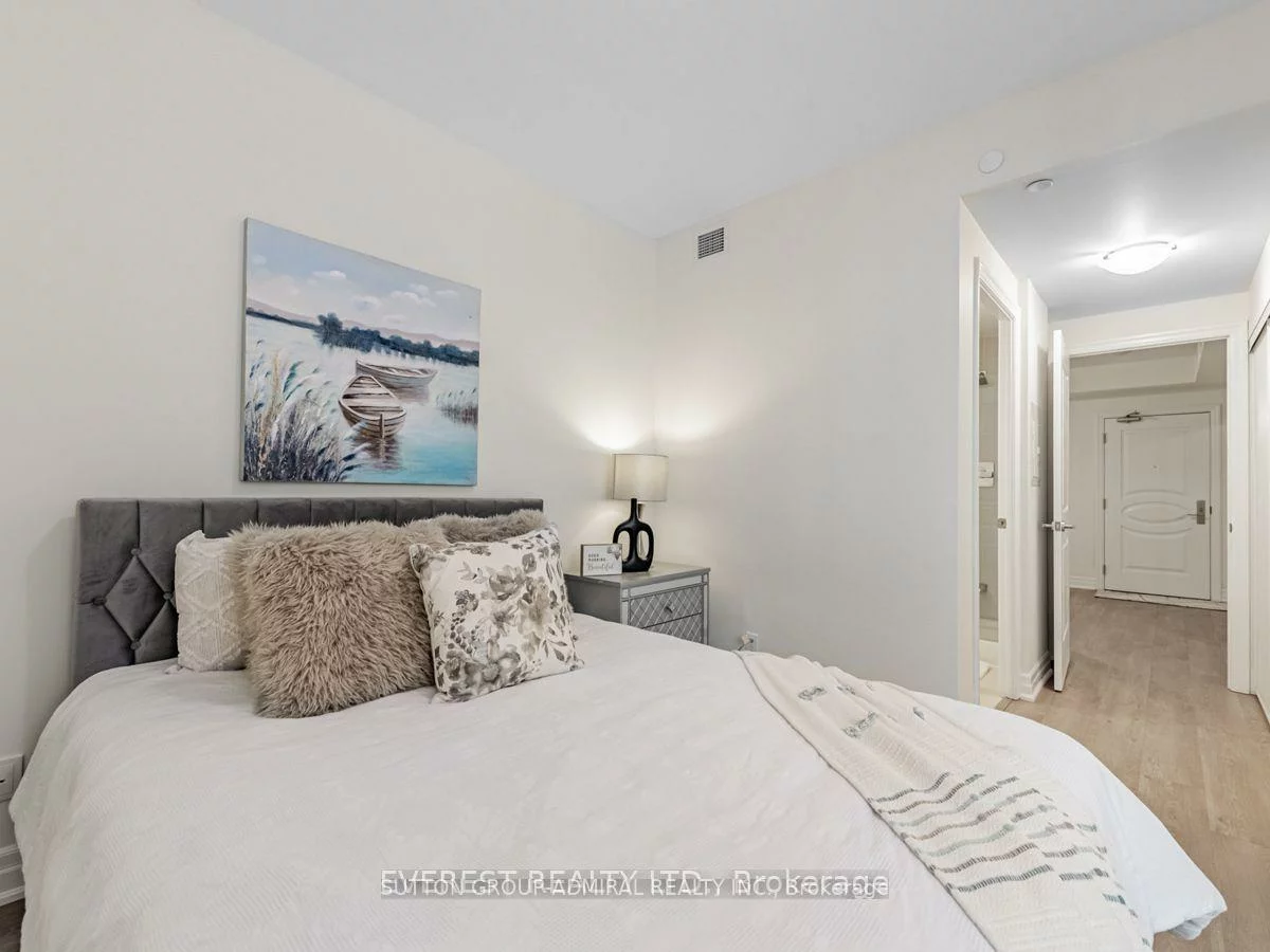 9075, Jane, Concord, Vaughan