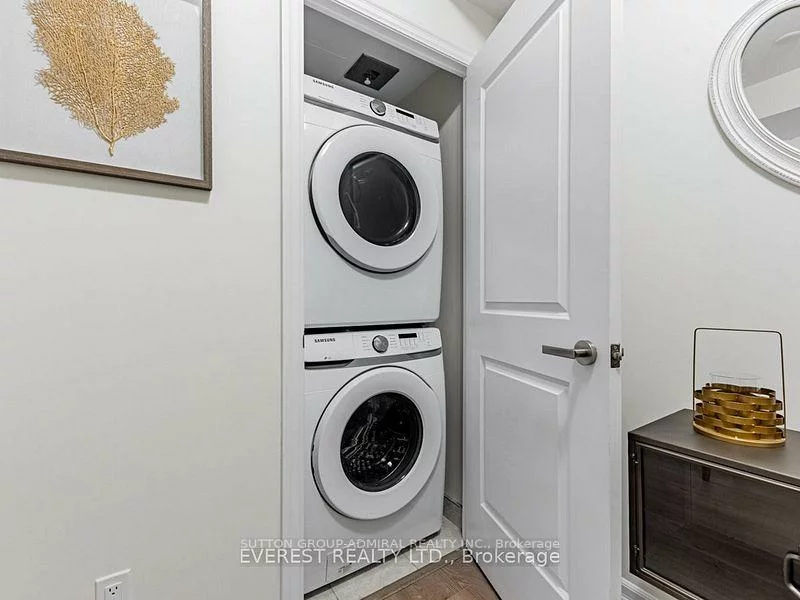9075, Jane, Concord, Vaughan