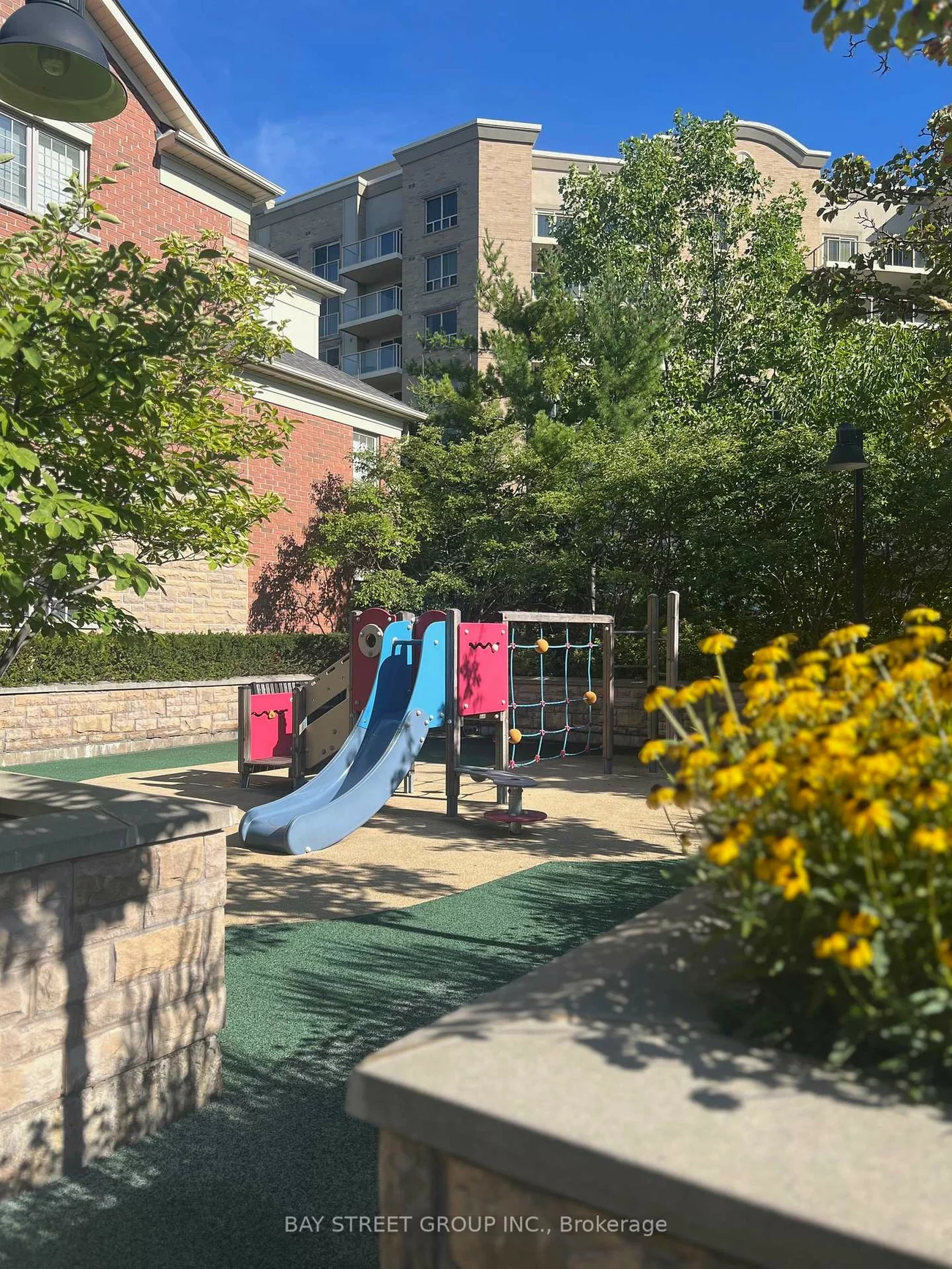 8, Brighton, Crestwood-Springfarm-Yorkhill, Vaughan