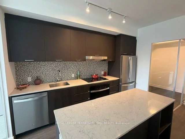 8188, Yonge, Uplands, Vaughan