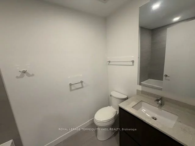 8188, Yonge, Uplands, Vaughan