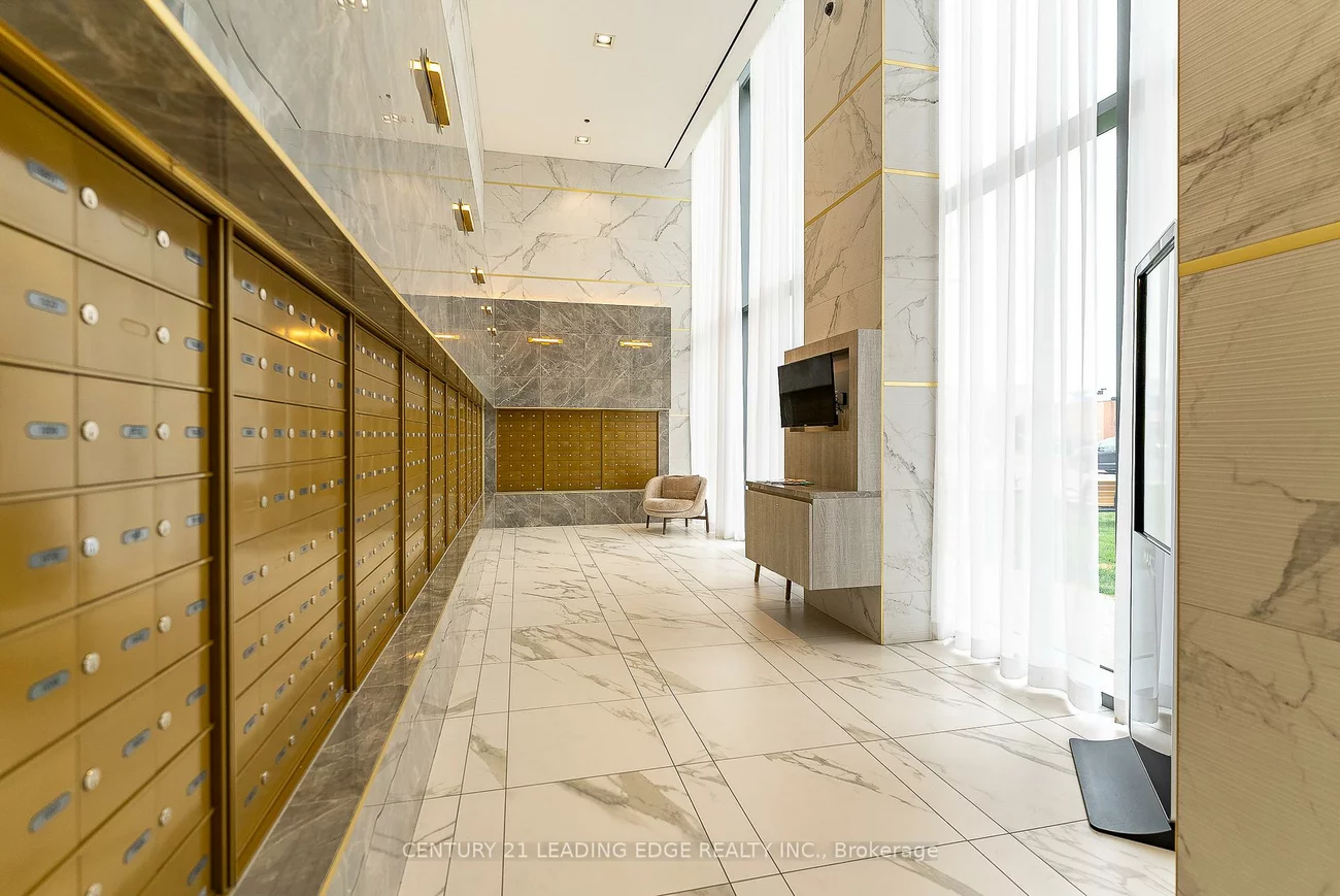 898, Portage, Vaughan Corporate Centre, Vaughan