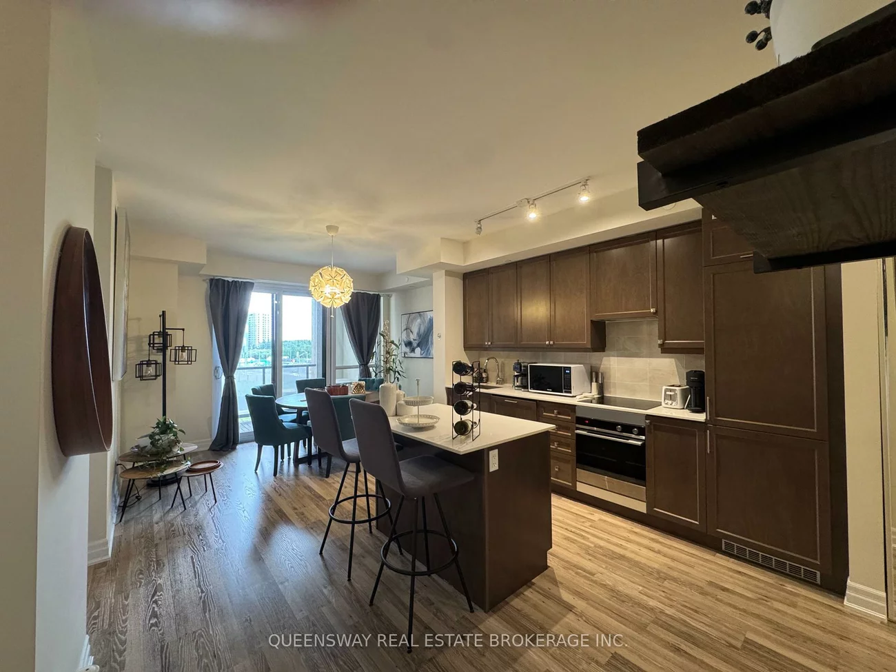 9075, Jane, Concord, Vaughan