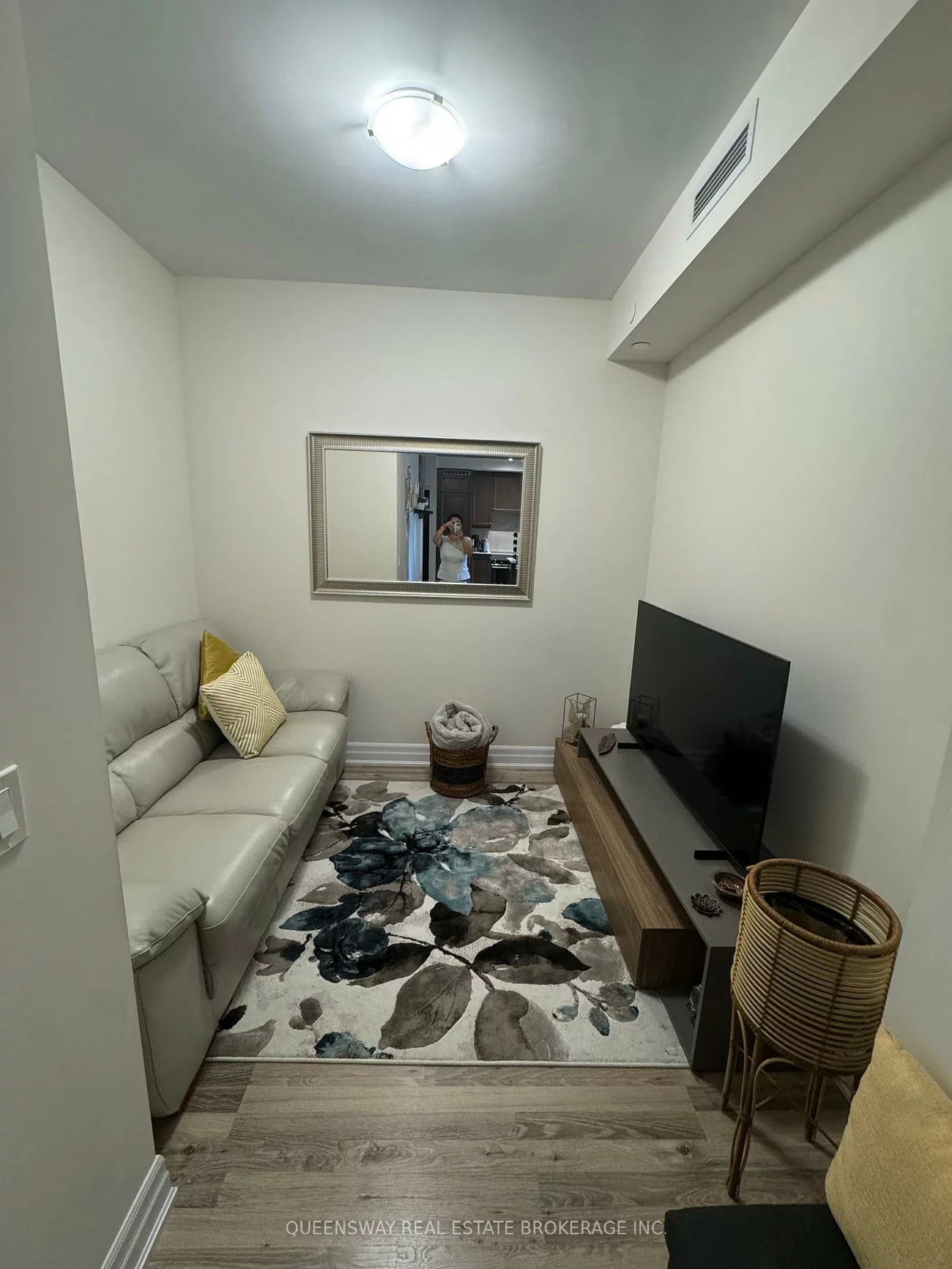 9075, Jane, Concord, Vaughan