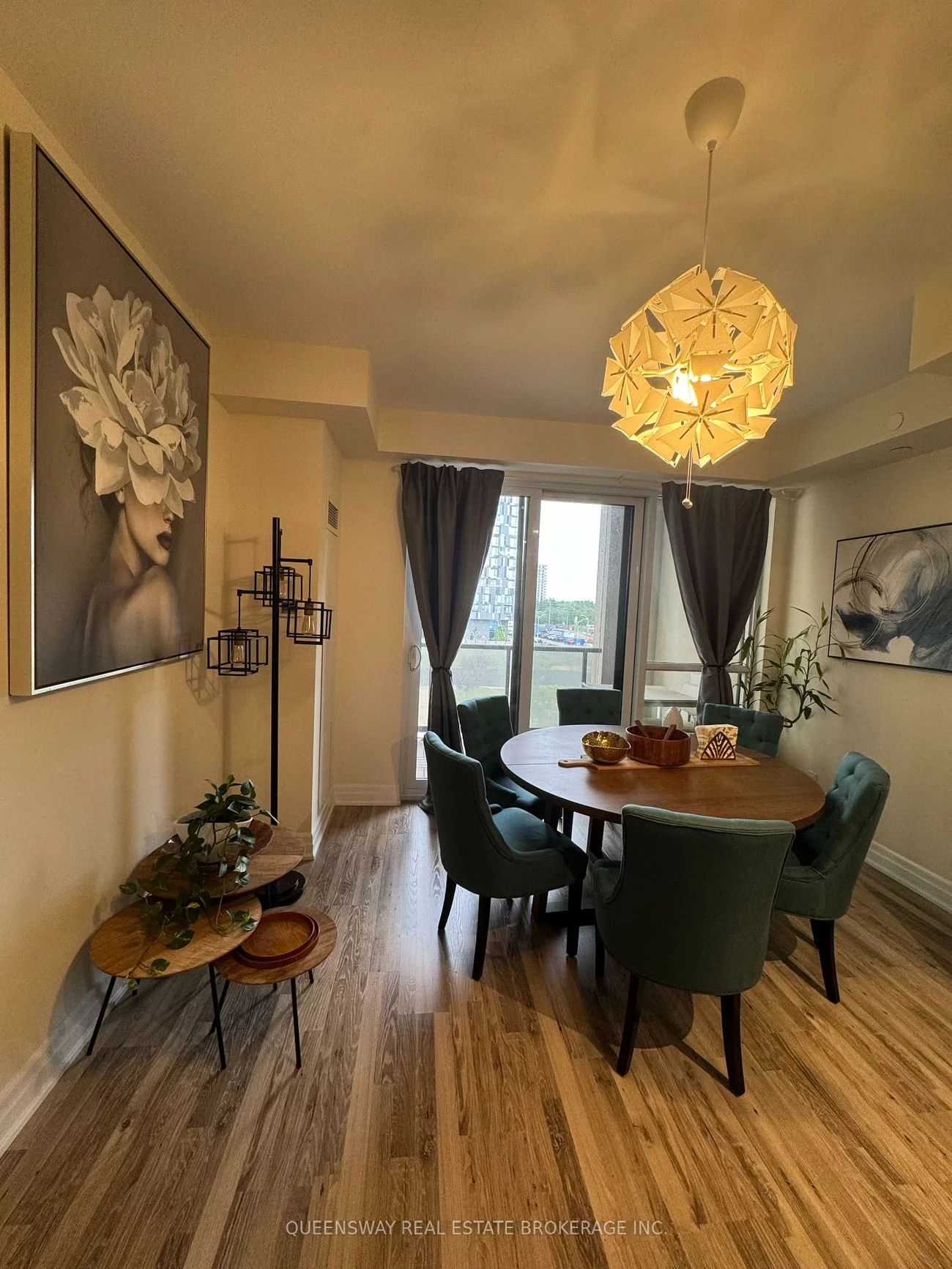 9075, Jane, Concord, Vaughan
