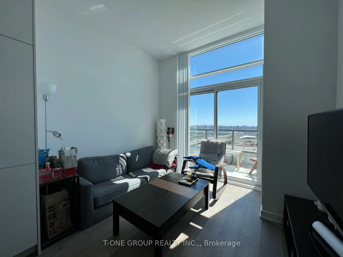 38, Honeycrisp, Vaughan Corporate Centre, Vaughan
