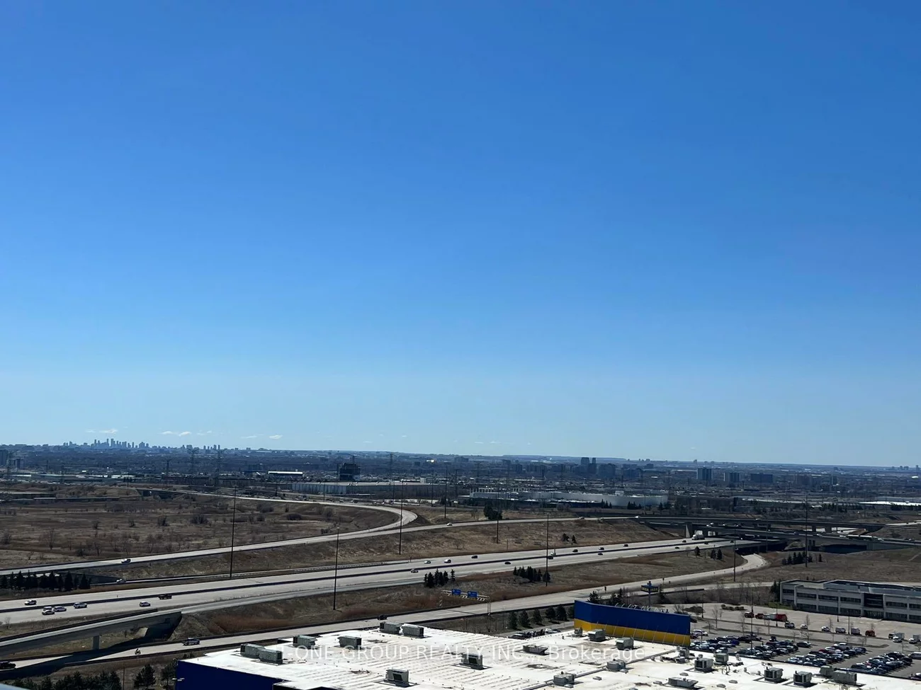 38, Honeycrisp, Vaughan Corporate Centre, Vaughan