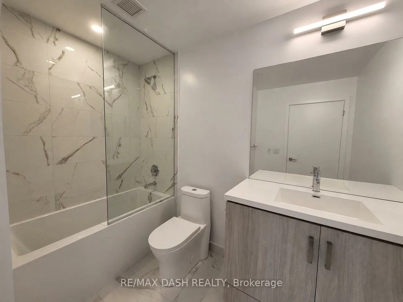 10, Honeycrisp, Vaughan Corporate Centre, Vaughan