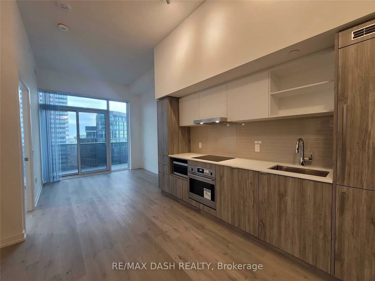 10, Honeycrisp, Vaughan Corporate Centre, Vaughan