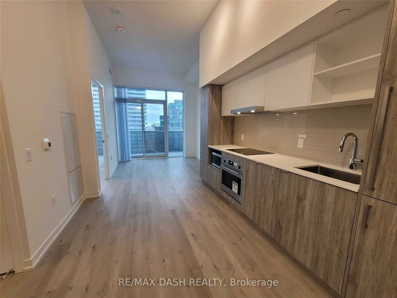 10, Honeycrisp, Vaughan Corporate Centre, Vaughan