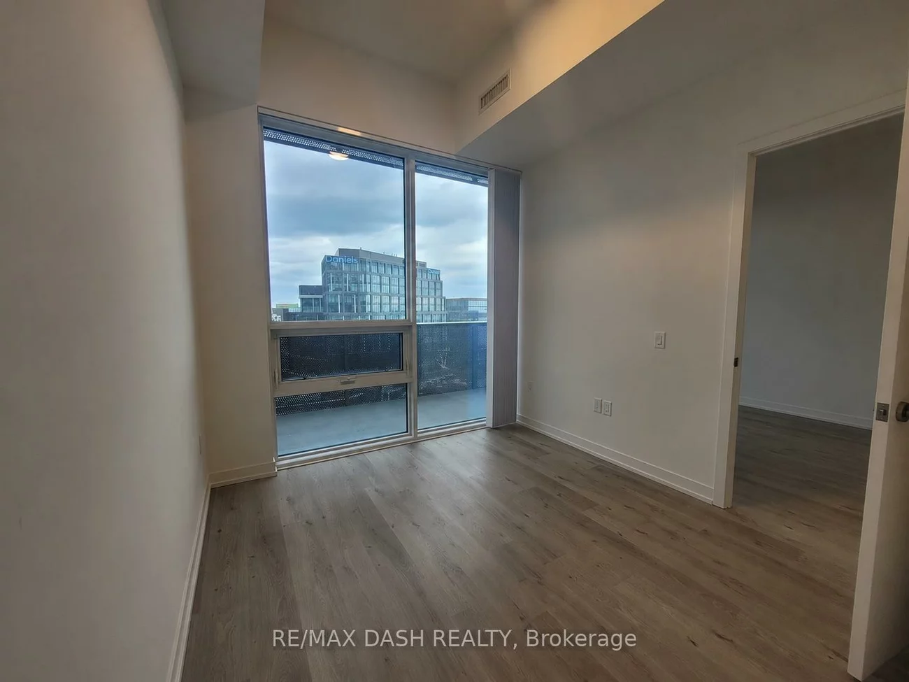 10, Honeycrisp, Vaughan Corporate Centre, Vaughan