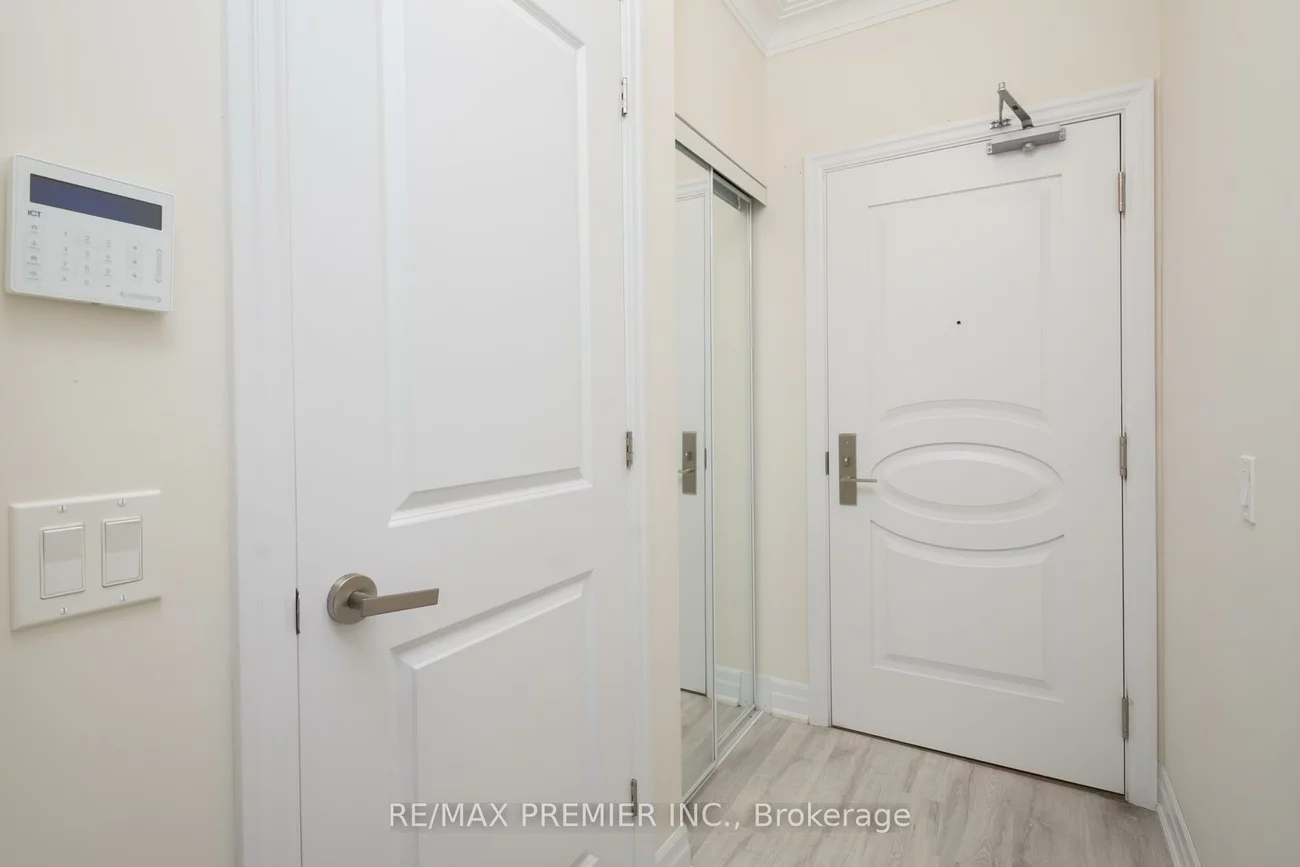 9085, Jane, Concord, Vaughan