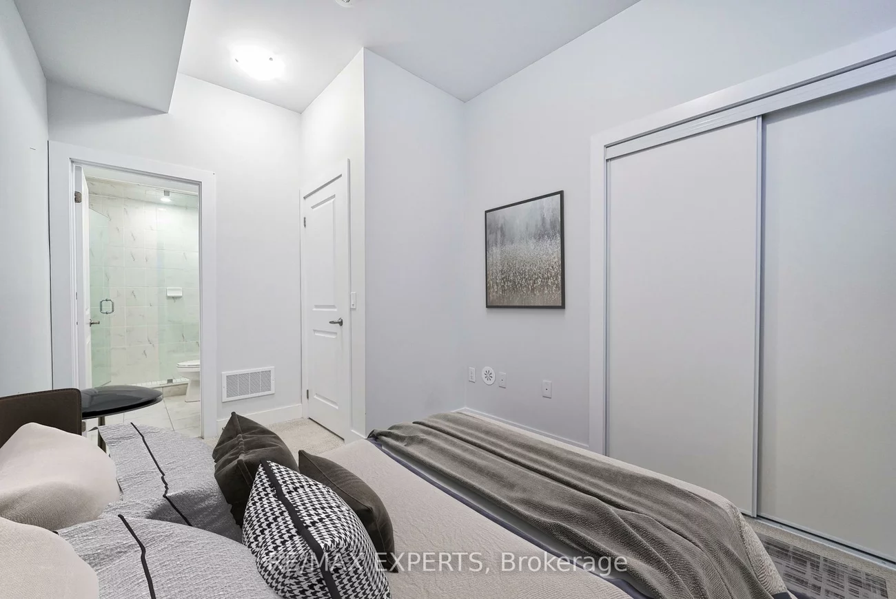 9560, Islington, Sonoma Heights, Vaughan