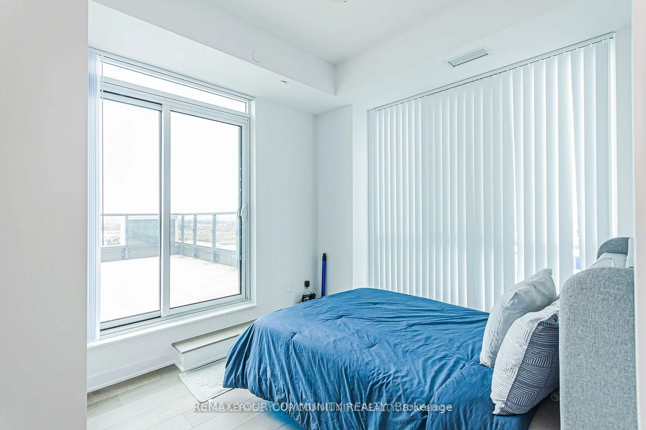 60, HONEYCRISP, Vaughan Corporate Centre, Vaughan
