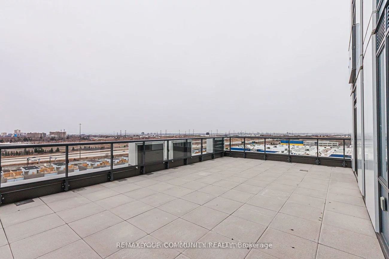 60, HONEYCRISP, Vaughan Corporate Centre, Vaughan