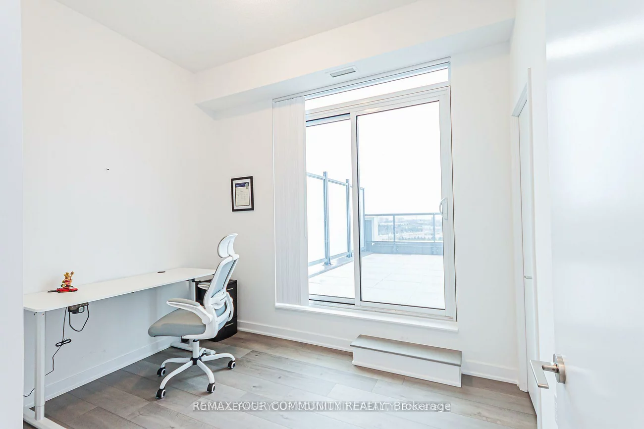 60, HONEYCRISP, Vaughan Corporate Centre, Vaughan