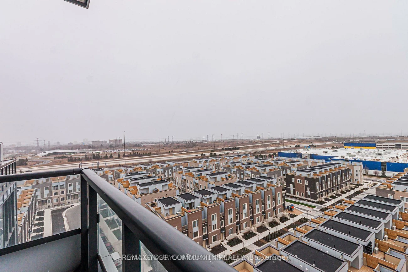 60, HONEYCRISP, Vaughan Corporate Centre, Vaughan