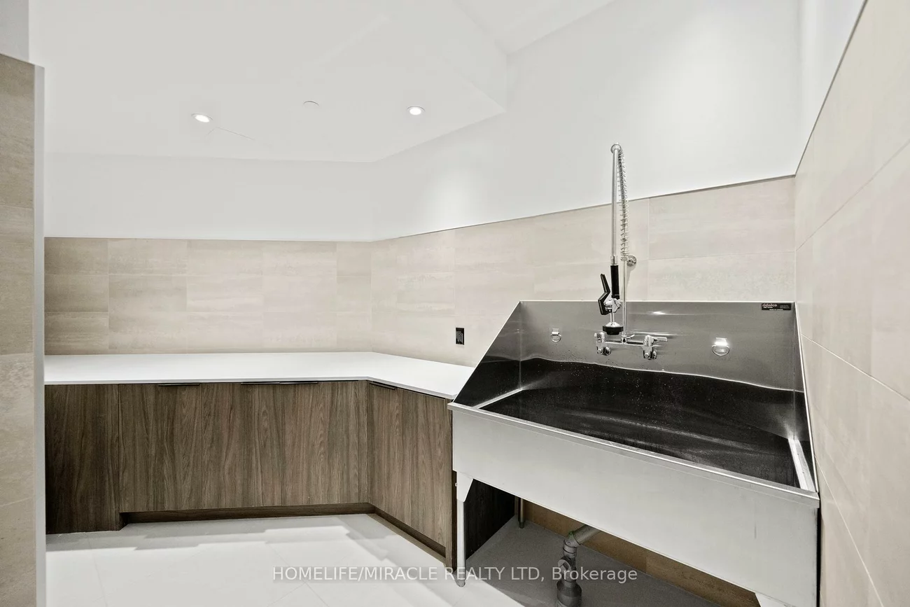 6, Flavelle, Steeles West Industrial, Vaughan